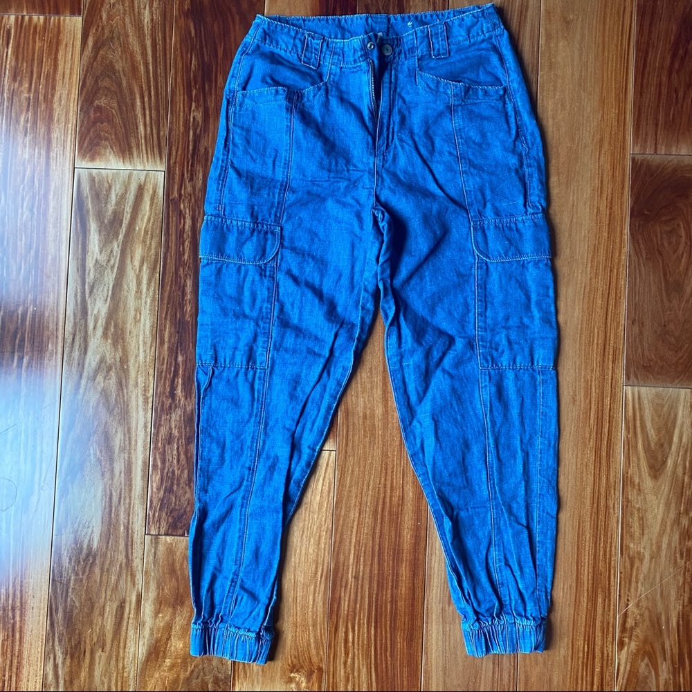 American Eagle Jean Linen Pants size 6 with cinched bottoms, high waisted